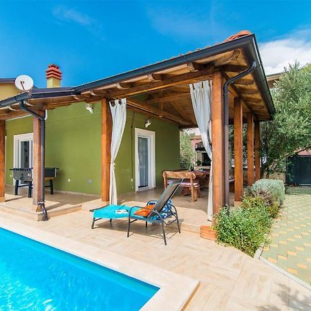 PUY Holiday Home Tanja מראה חיצוני תמונה