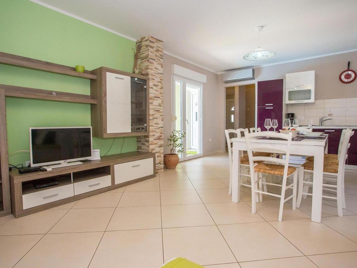 PUY Holiday Home Tanja מראה חיצוני תמונה
